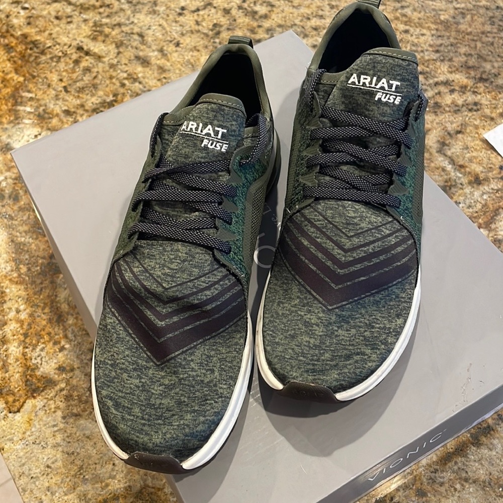 Ariat Fuse Womens Sneakers Size 7.5